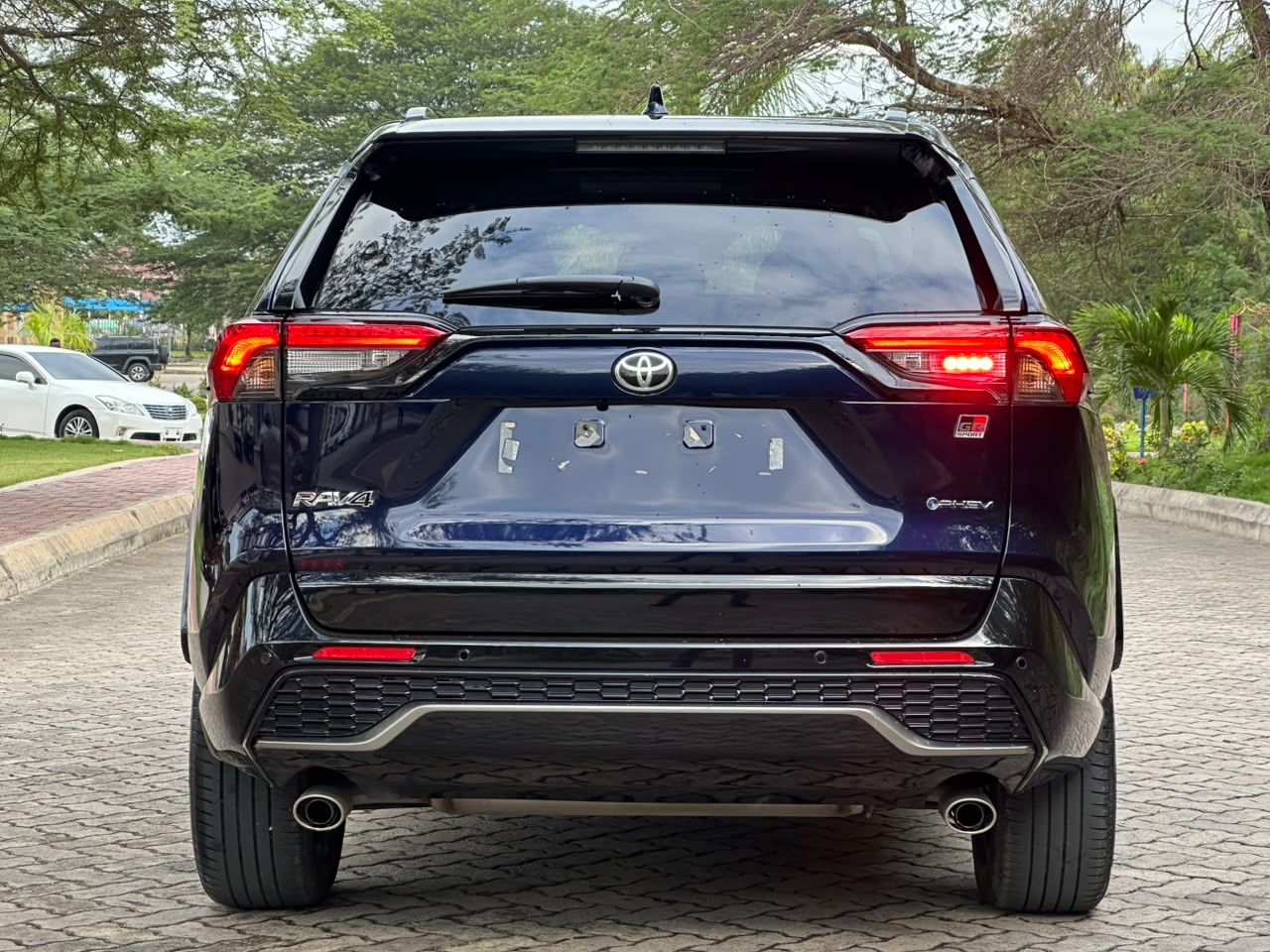 RAV4 GR SPORT thumbnail 2